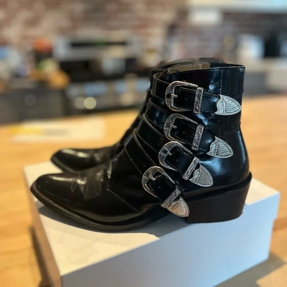 Toga Pulla Four Buckle Western Boot - Picture 4 of 9